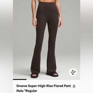 Groove Super-High-Rise Flared Pant &
Nulu *Regular